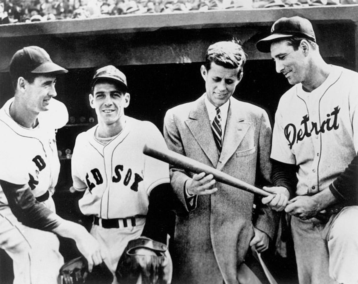 1946-john-f-kennedy-ted-williams-eddie-pellagrini-hank-greenberg-080089161.jpg