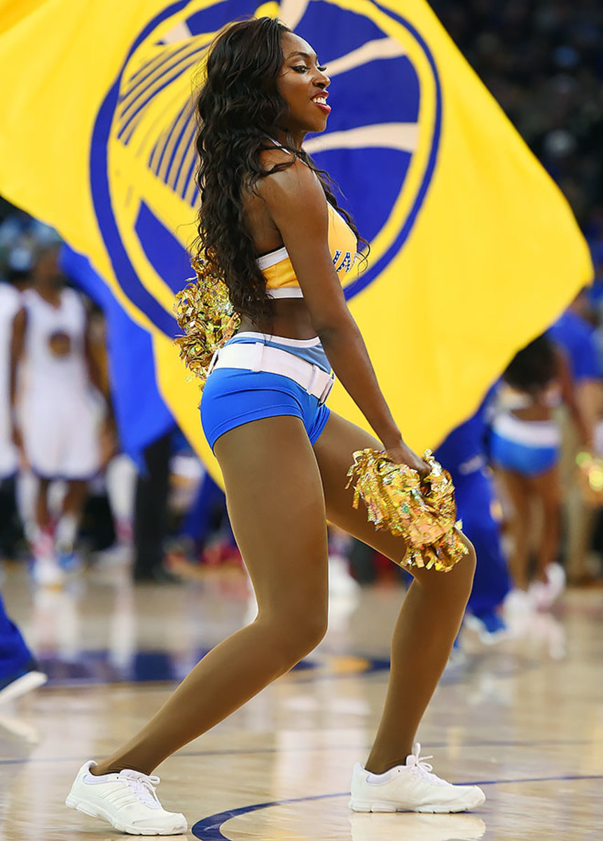 Golden-State-Warriors-Dance-Team-GettyImages-496145036_master.jpg