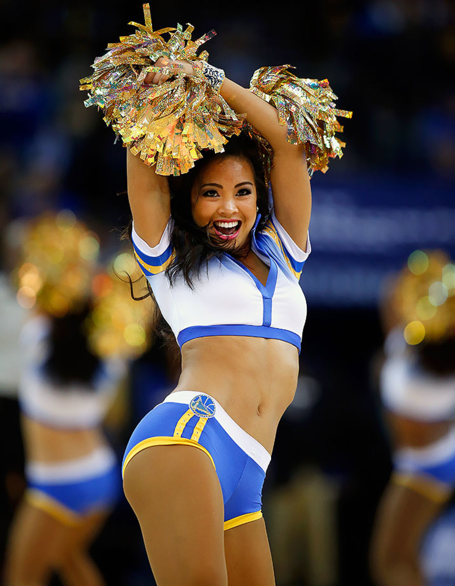 Golden-State-Warriors-Dance-Team-GettyImages-502229444_master.jpg