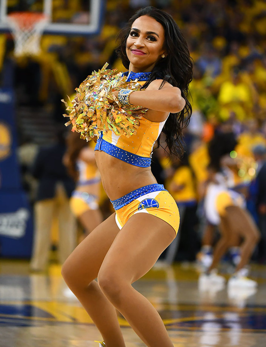 Golden-State-Warriors-Dance-Team-SI362_TK1_04588.jpg