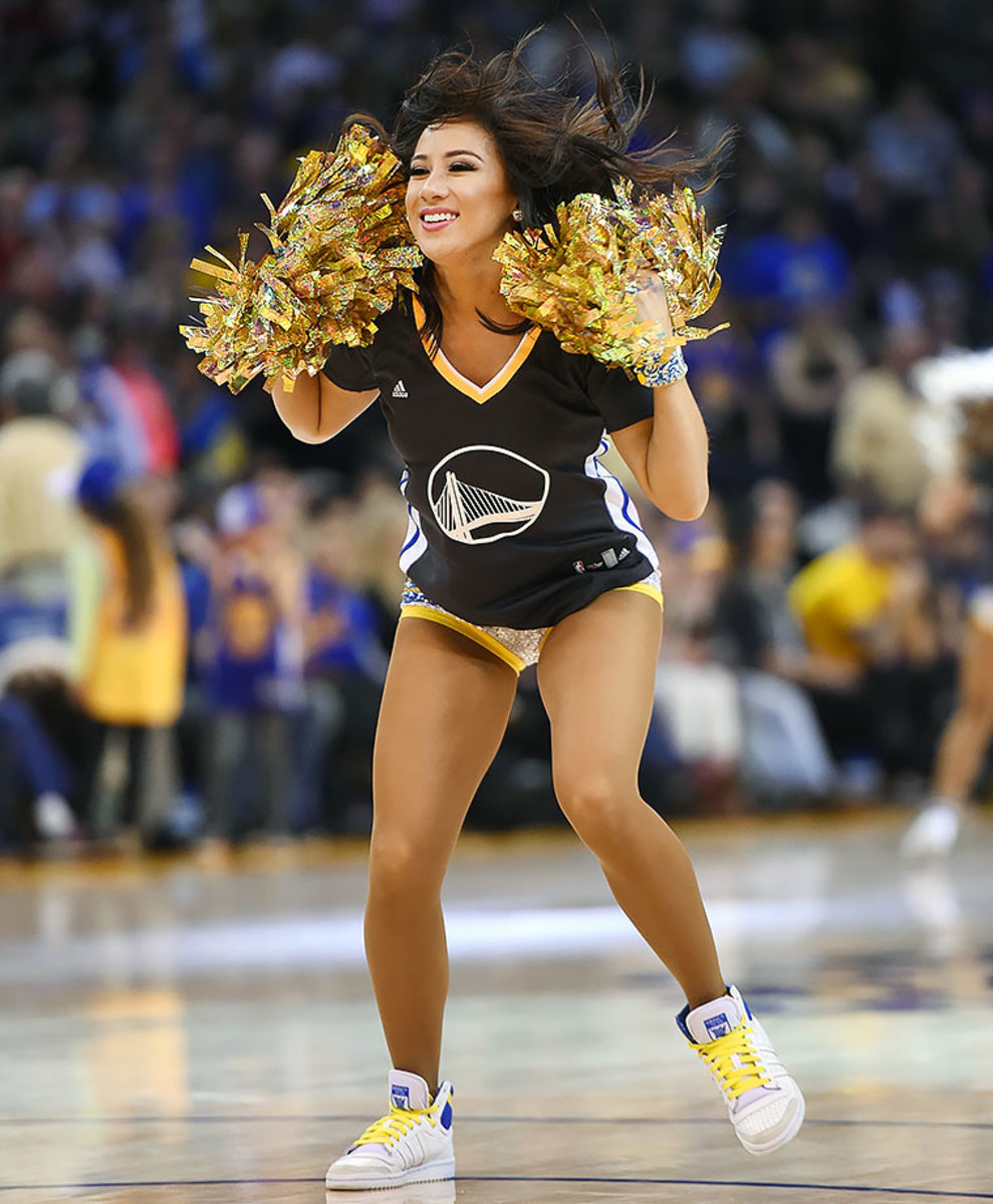 Golden-State-Warriors-Dance-Team-GettyImages-503380692_master.jpg