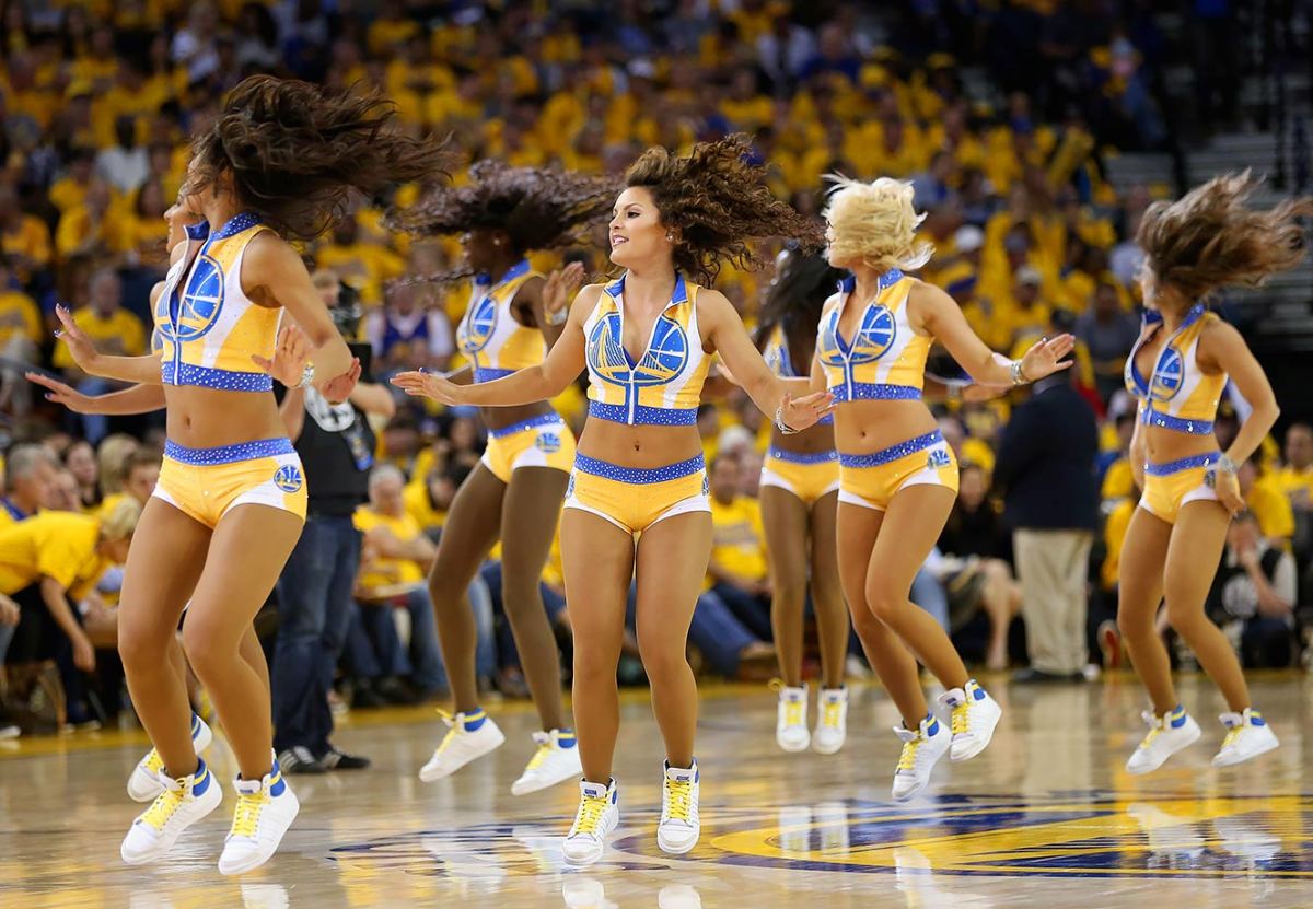 Golden-State-Warriors-Dance-Team-GettyImages-526945718_master.jpg