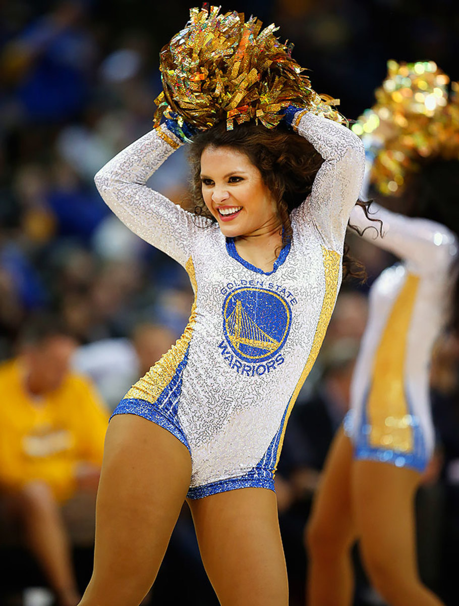 Golden-State-Warriors-Dance-Team-GettyImages-506774434_master.jpg