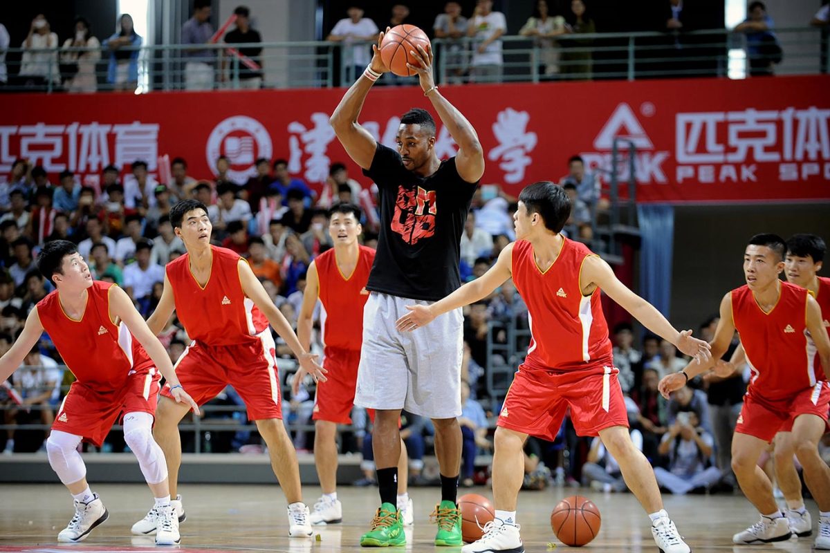 2015-0911-Dwight-Howard-China.jpg