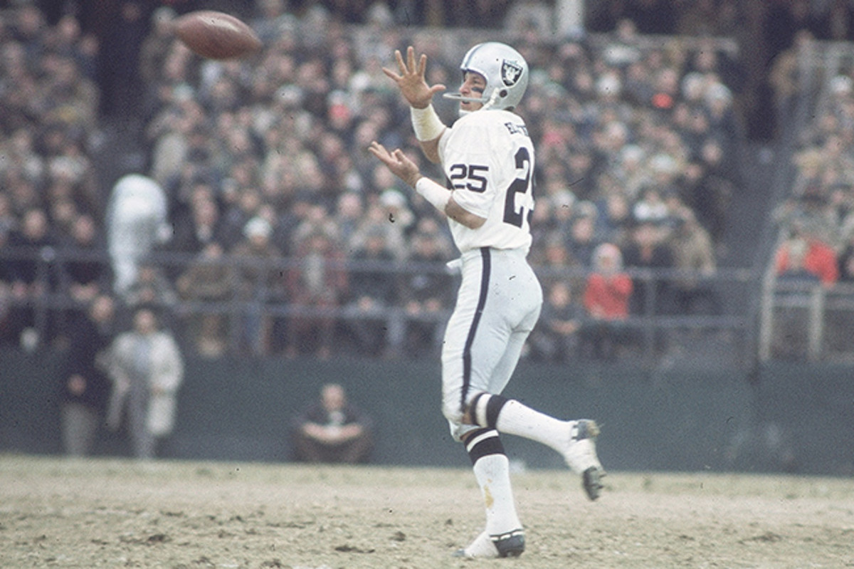 A Raiders legend, Biletnikoff was inducted into the Pro and College Football Halls of Fame.