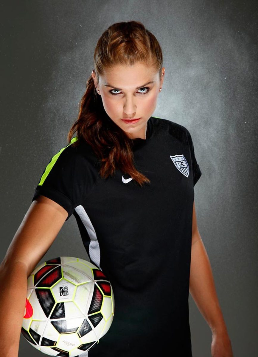 Alex-Morgan-X159570_TK1_0319.jpg
