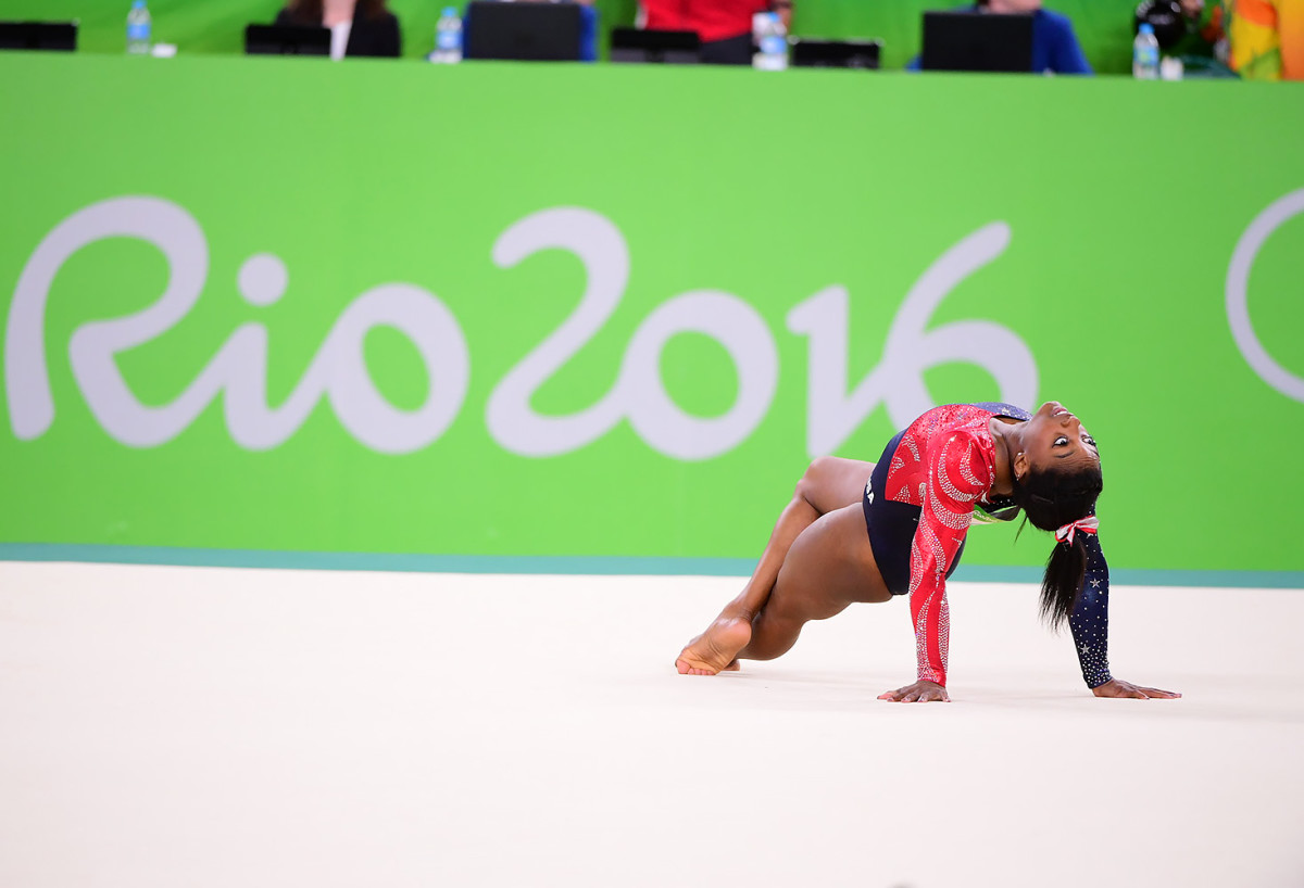 2016-0807-Simone-Biles-SI24_TK1_00502_0.jpg