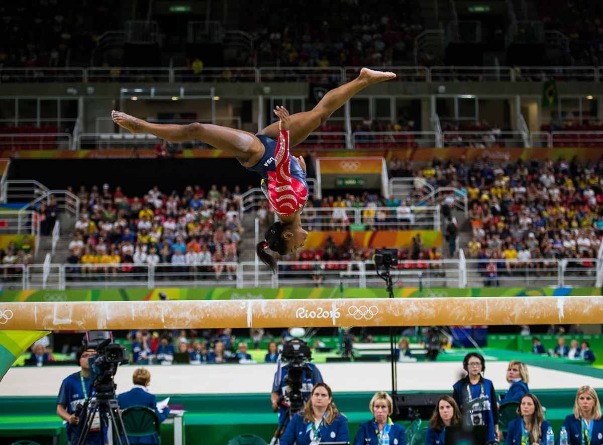 2016-0807-Simone-Biles-SI24_TK1_01723_0.jpg
