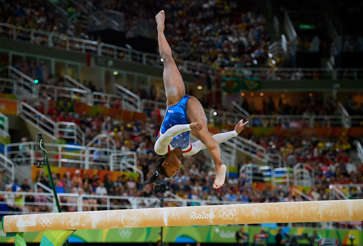 2016-0811-Simone-Biles-SI68_TK1_60326_0.jpg
