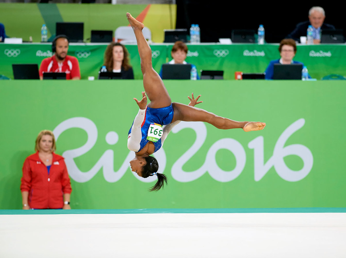2016-0811-Simone-Biles-SI68_TK1_60871_0.jpg