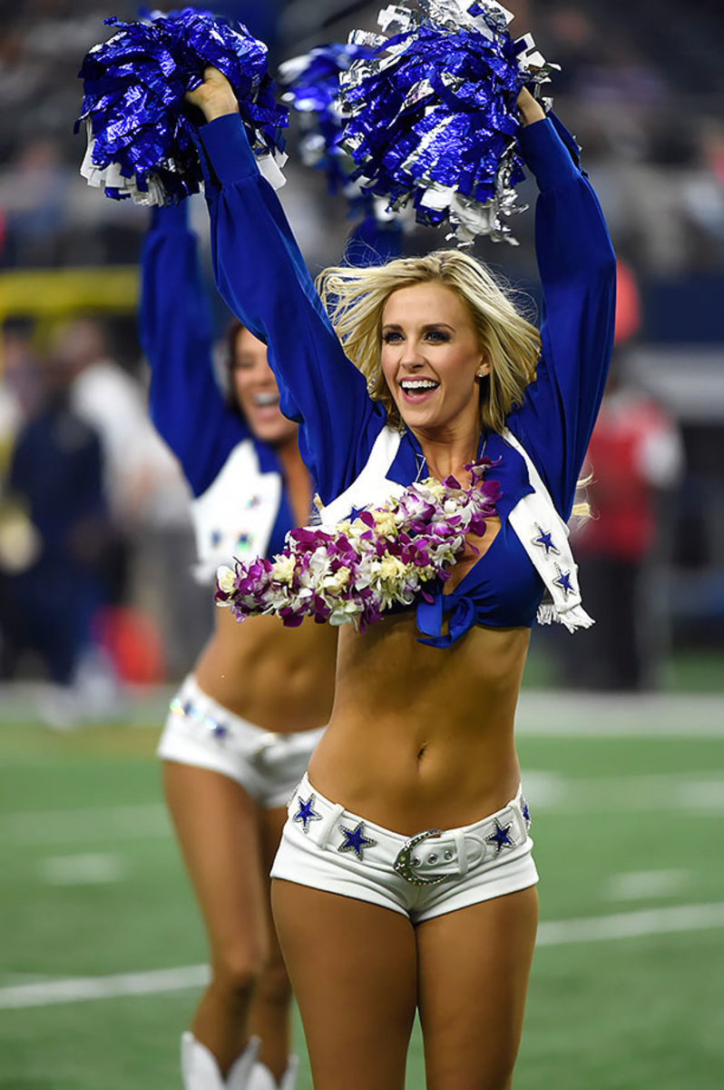 Dallas-Cowboys-cheerleaders-AP_837995307363.jpg