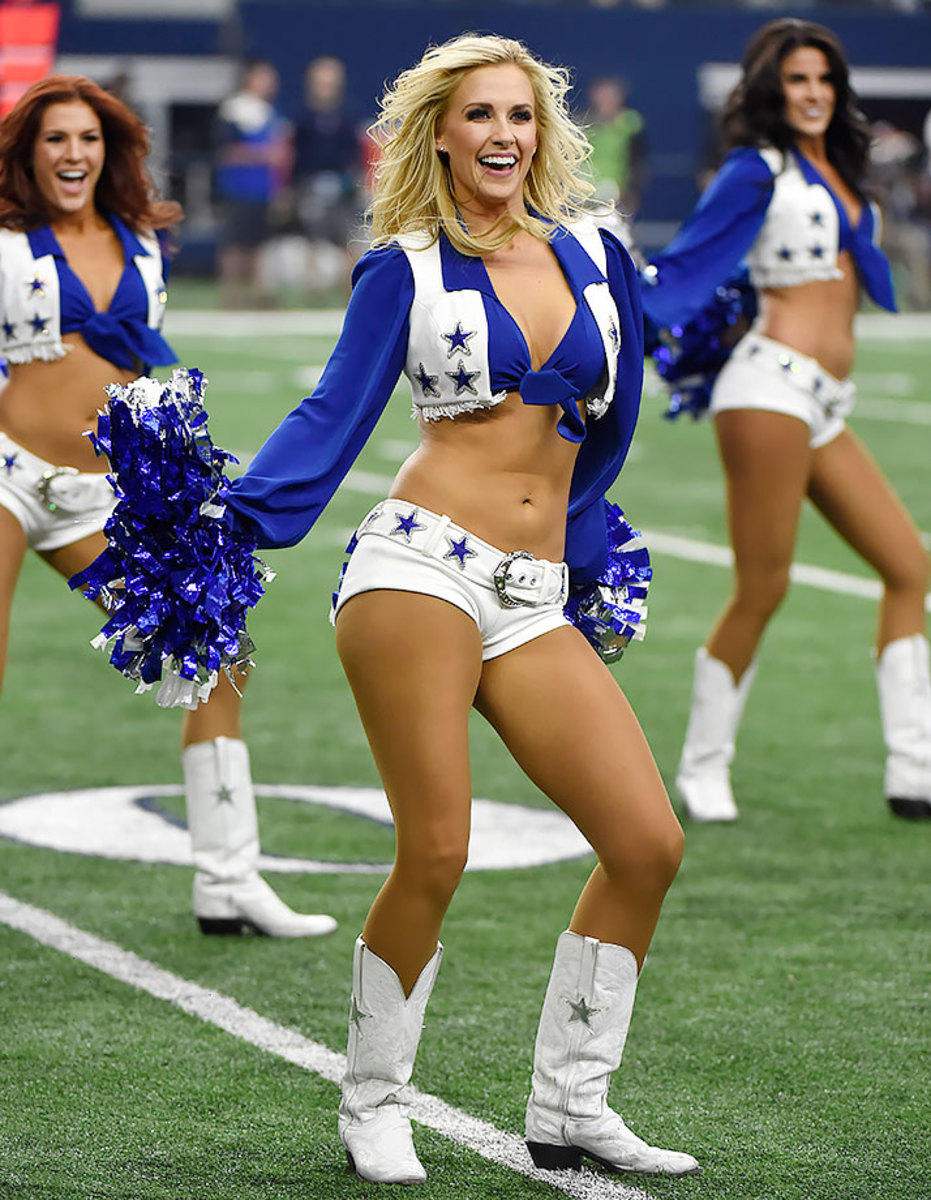 Dallas-Cowboys-cheerleaders-AP_125171146298.jpg