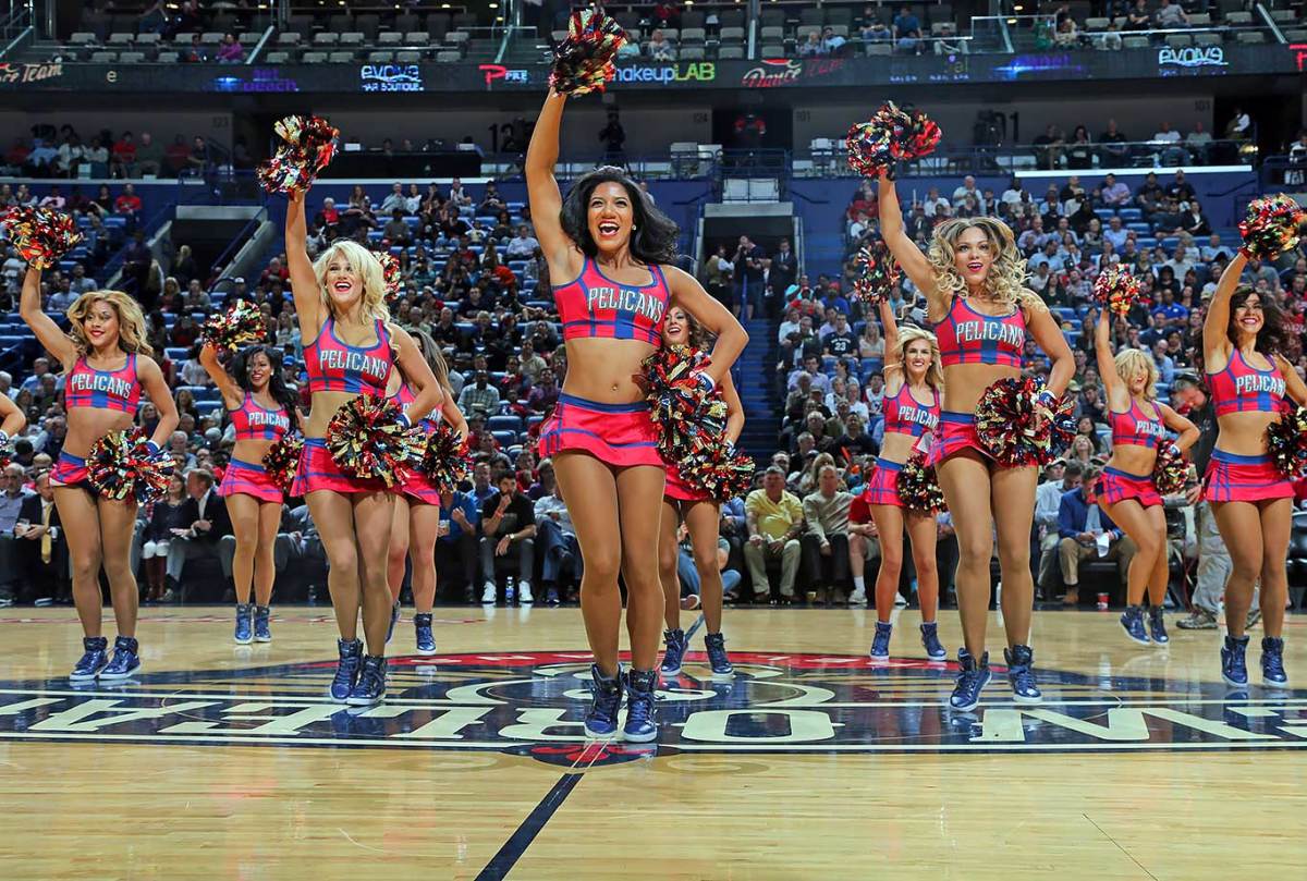 New-Orleans-Pelicans-Dancers-495546434.jpg