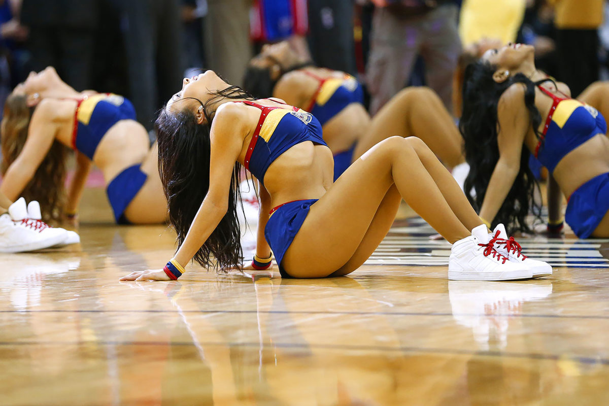 New-Orleans-Pelicans-Dancers-5c8b1da9707a44148f25100065f7bcd3-0.jpg