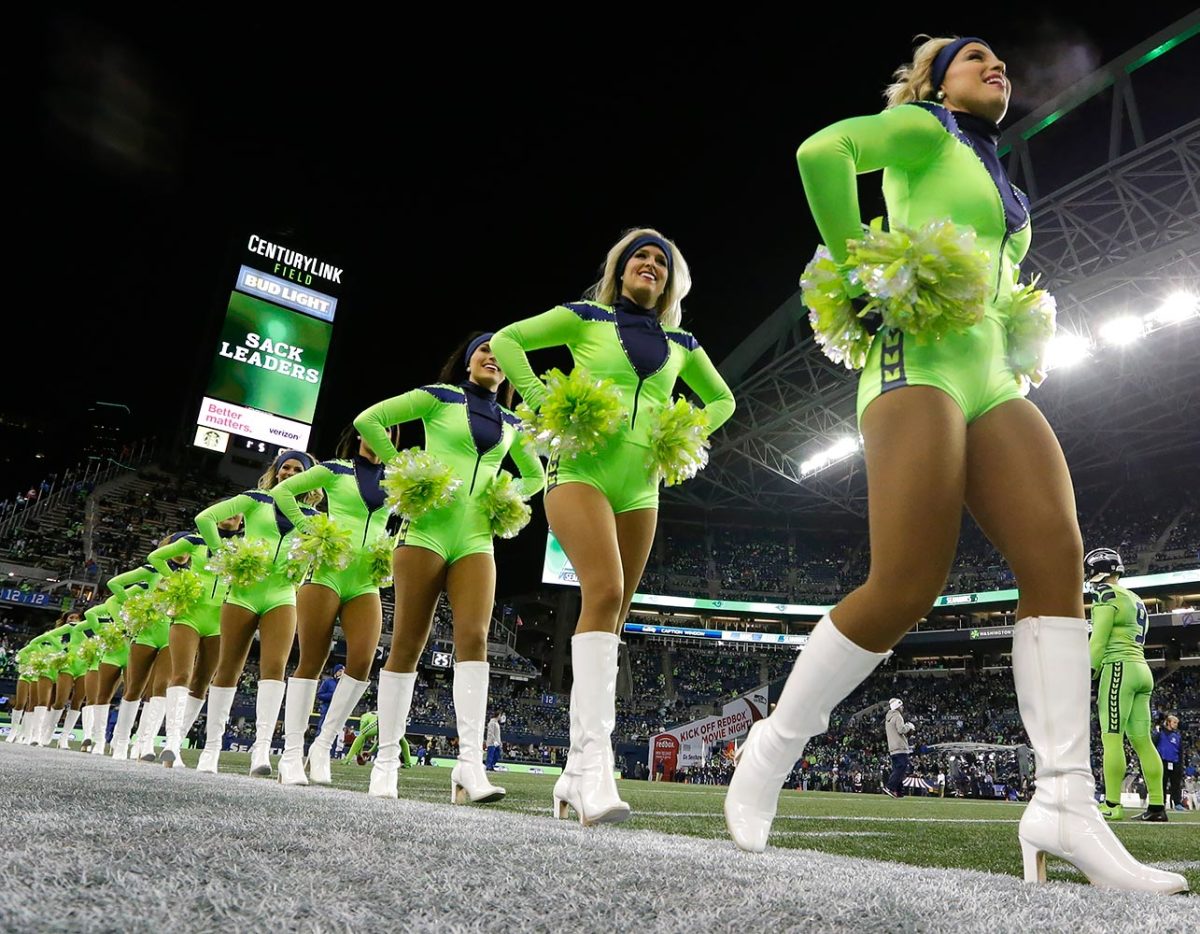 Seattle-Seahawks-Sea-Gals-cheerleaders-AP_16351074998769.jpg