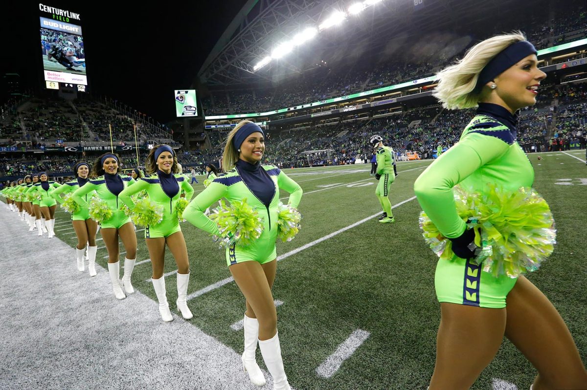 Seattle-Seahawks-Sea-Gals-cheerleaders-AP_16351074975784.jpg