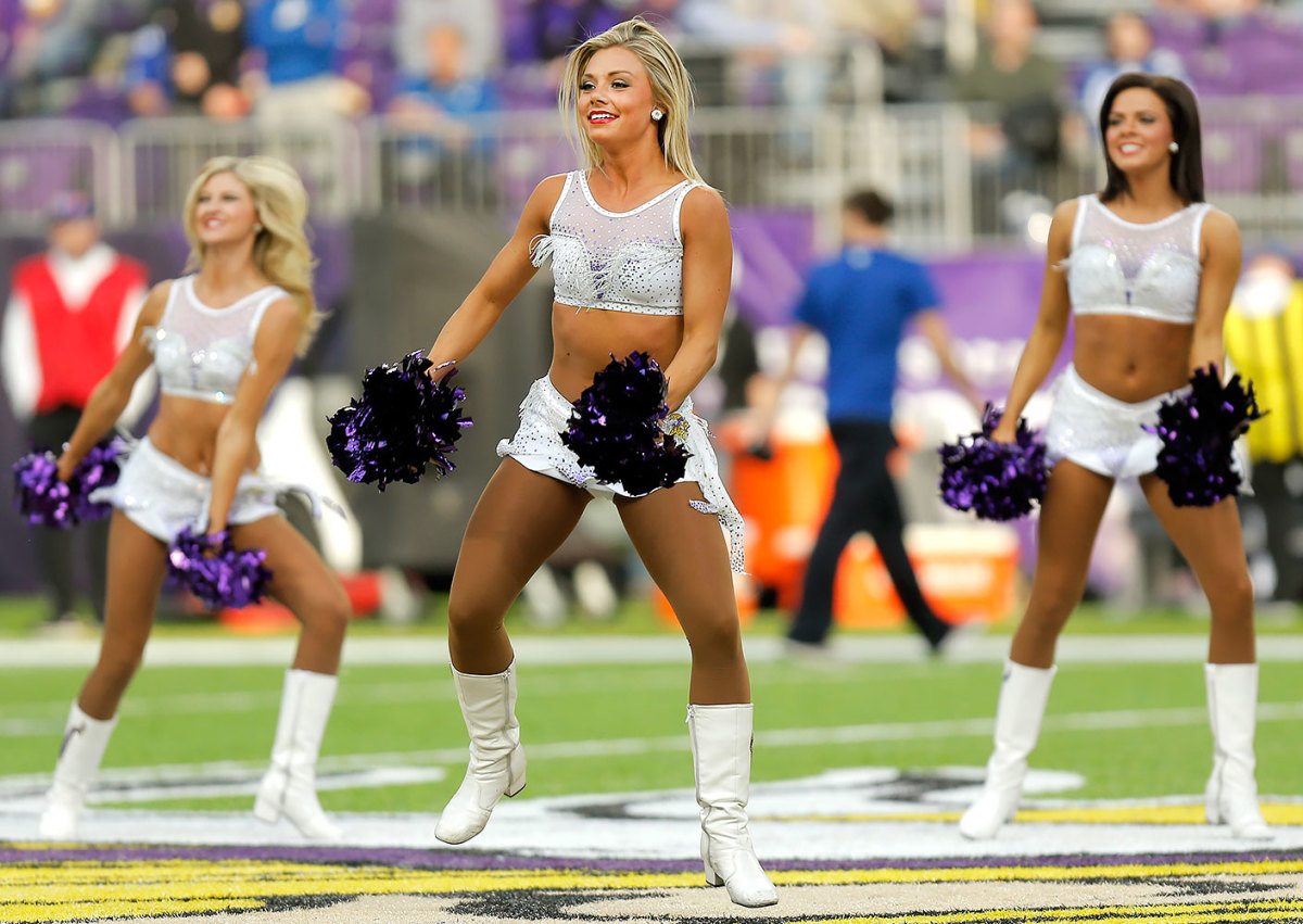 Minnesota-Vikings-cheerleaders-GettyImages-630220576_master.jpg