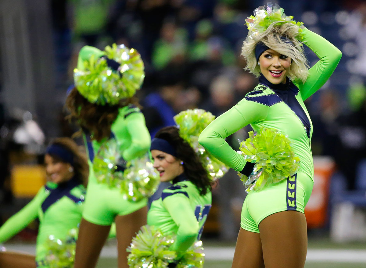 Seattle-Seahawks-Sea-Gals-cheerleaders-AP_16351230876388.jpg