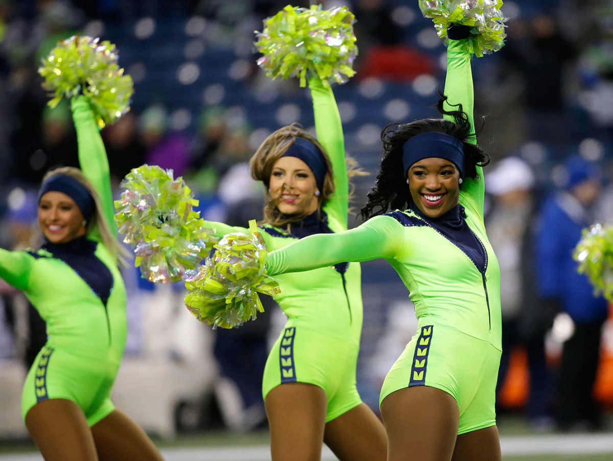 Seattle-Seahawks-Sea-Gals-cheerleaders-AP_16351230922985.jpg