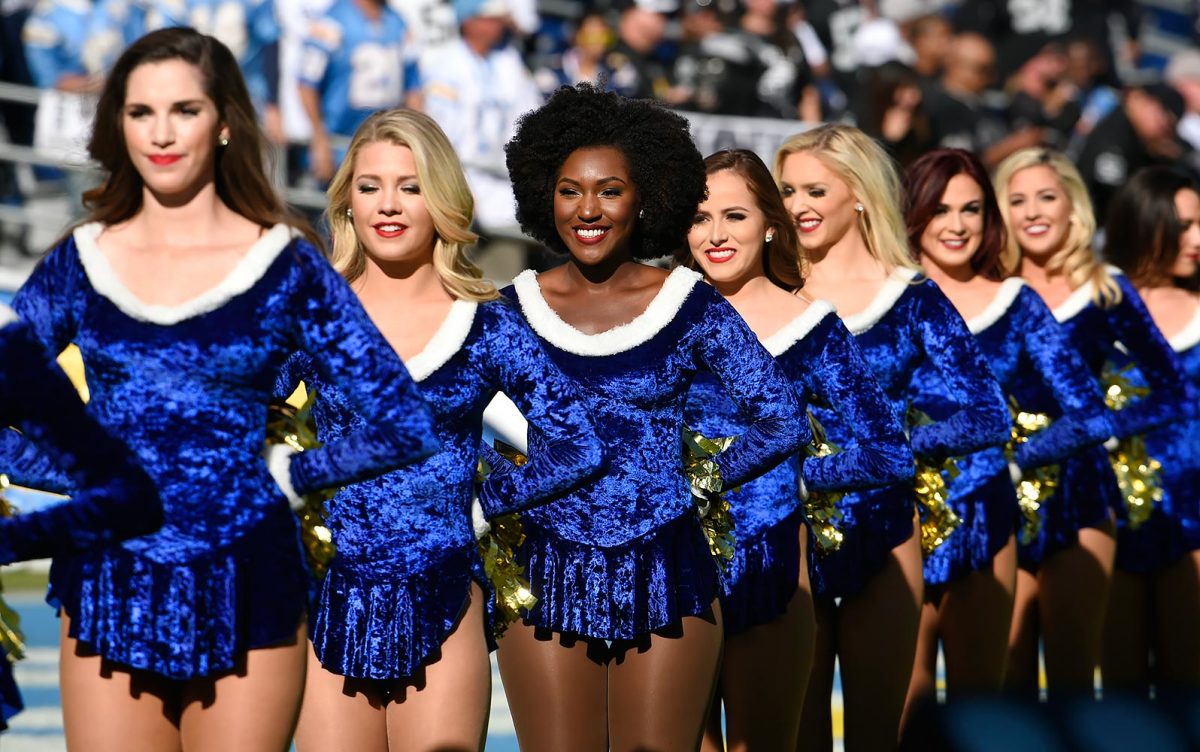 San-Diego-Charger-Girls-cheerleaders-AP_654763525636.jpg