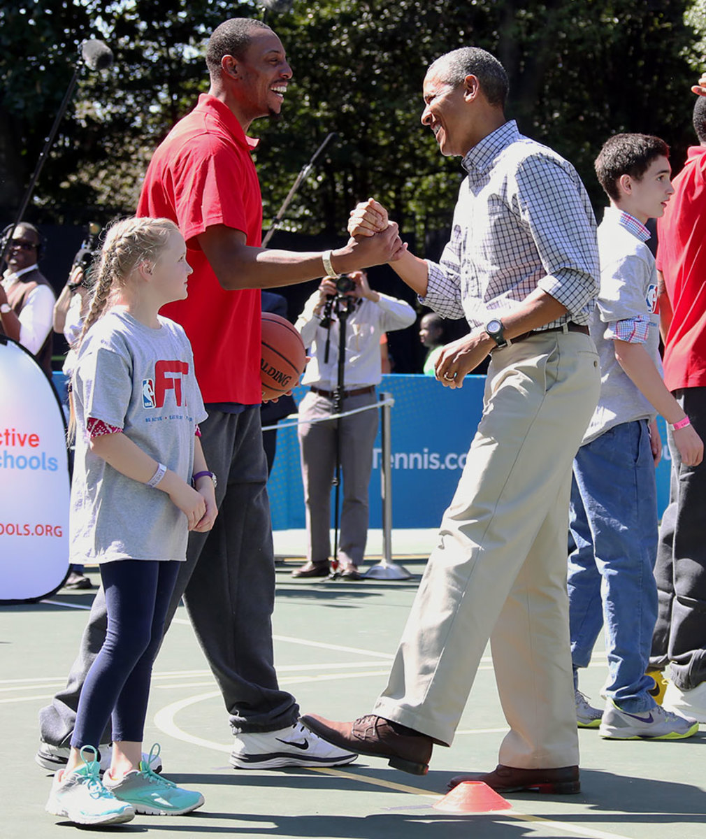 2015-0406-Barack-Obama-Paul-Pierce.jpg