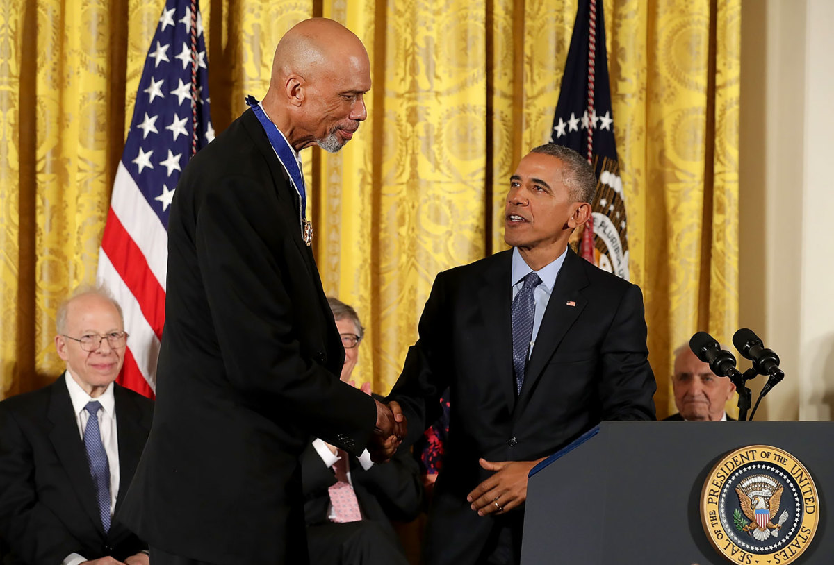 2016-1122-Kareem-Abdul-Jabbar-Barack-Obama.jpg