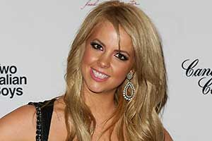 Tuesday's PM Hot Clicks: Rachel Burr; Knife juggler - Sports Illustrated