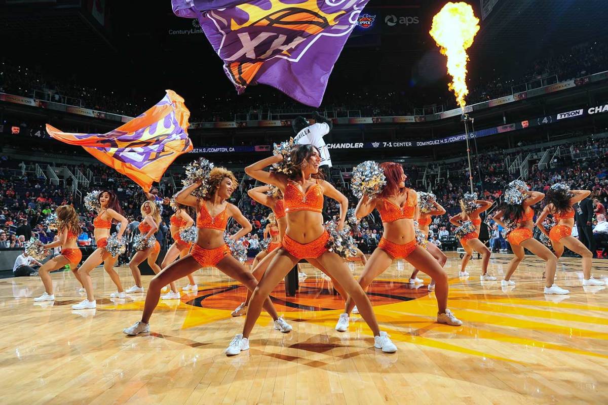 Phoenix-Suns-Dancers-508809158.jpg