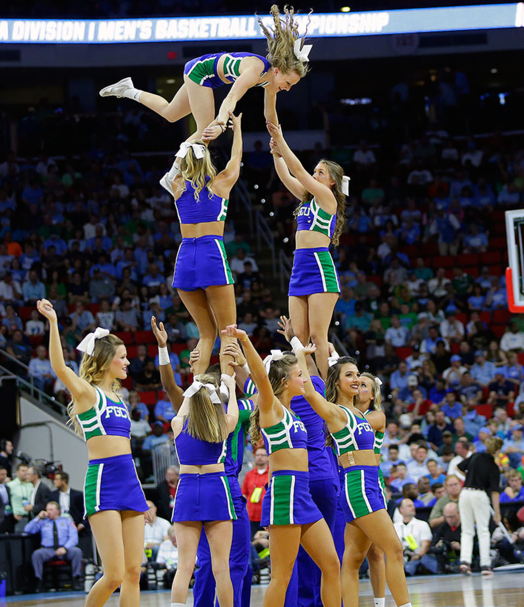 Florida-Gulf-Coast-cheerleaders-f9d643e4d730423fa7b996dd5d75f6e5-0.jpg