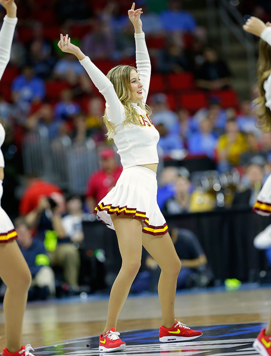 USC-cheerleaders-574d822b34d04327821be6201f0cfe00-0.jpg