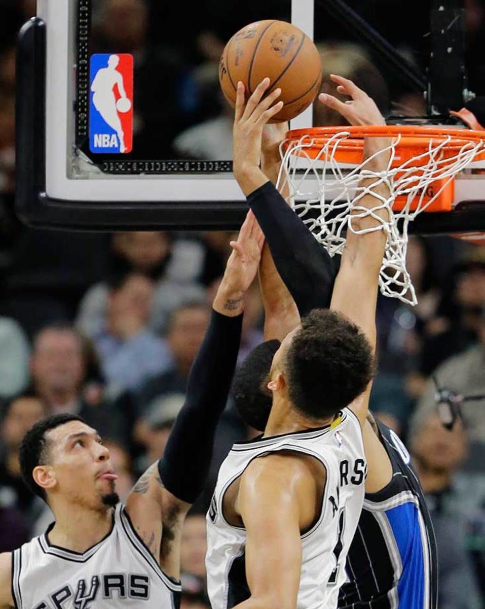 The Night in Sports feb 1_358190815689.jpg