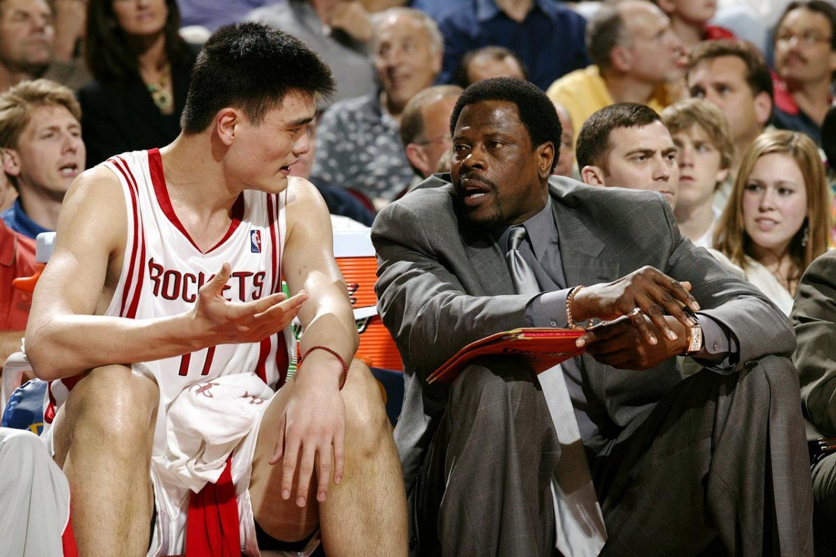 2004-0423-Patrick-Ewing-Yao-Ming-006505555.jpg
