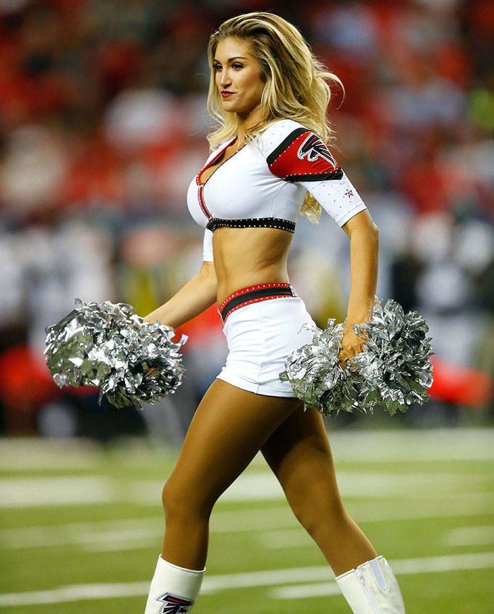 Atlanta-Falcons-cheerleaders-AP_560668201843.jpg