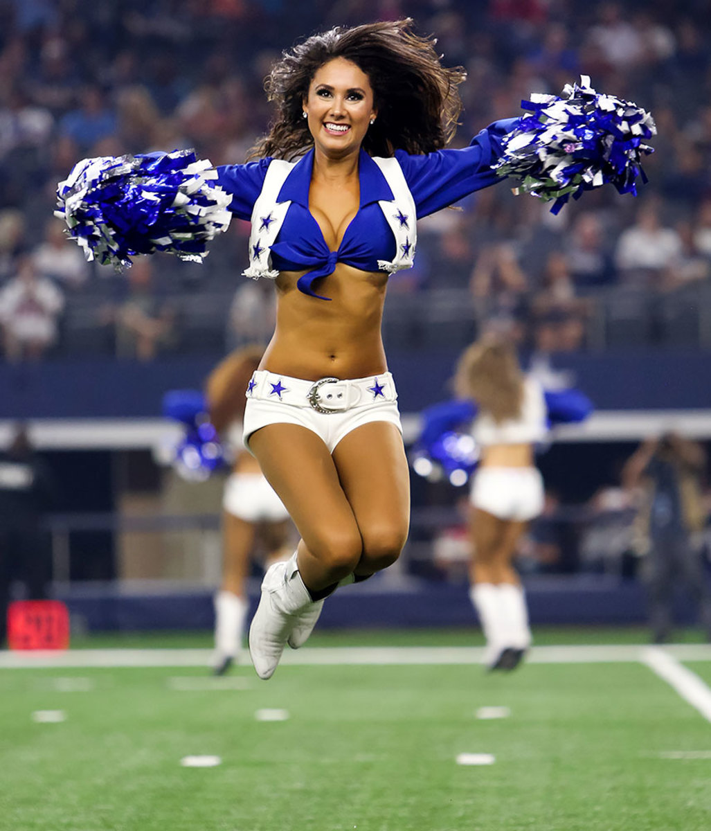 Dallas-Cowboys-cheerleaders-CEY1609011139_Texans_at_Cowboys.jpg