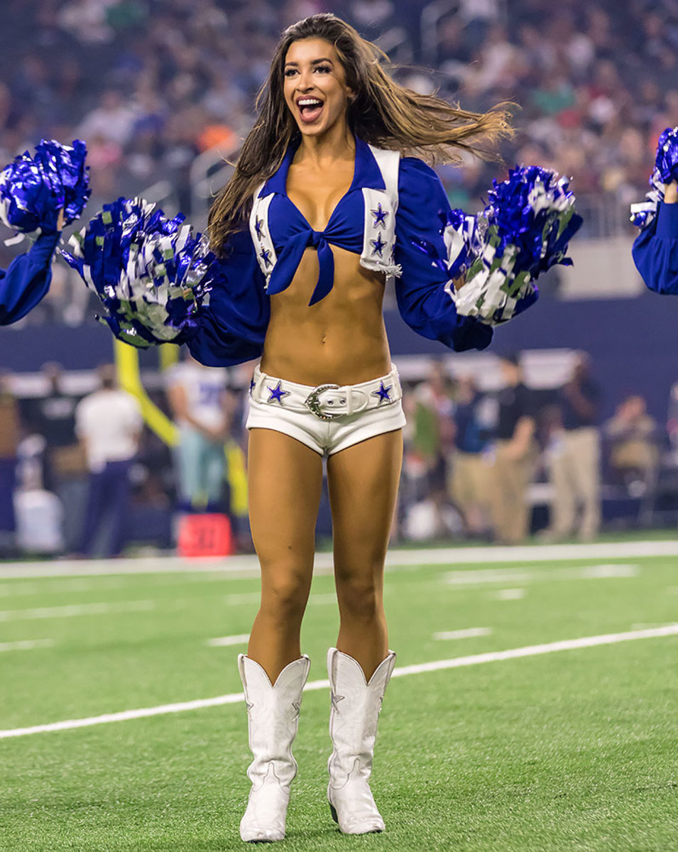 Dallas-Cowboys-cheerleaders-169160901662_texans_at_cowboys.jpg