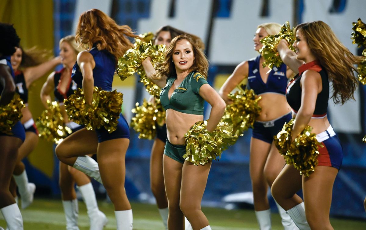 San-Diego-Charger-Girls-cheerleaders-AP_216173359636.jpg