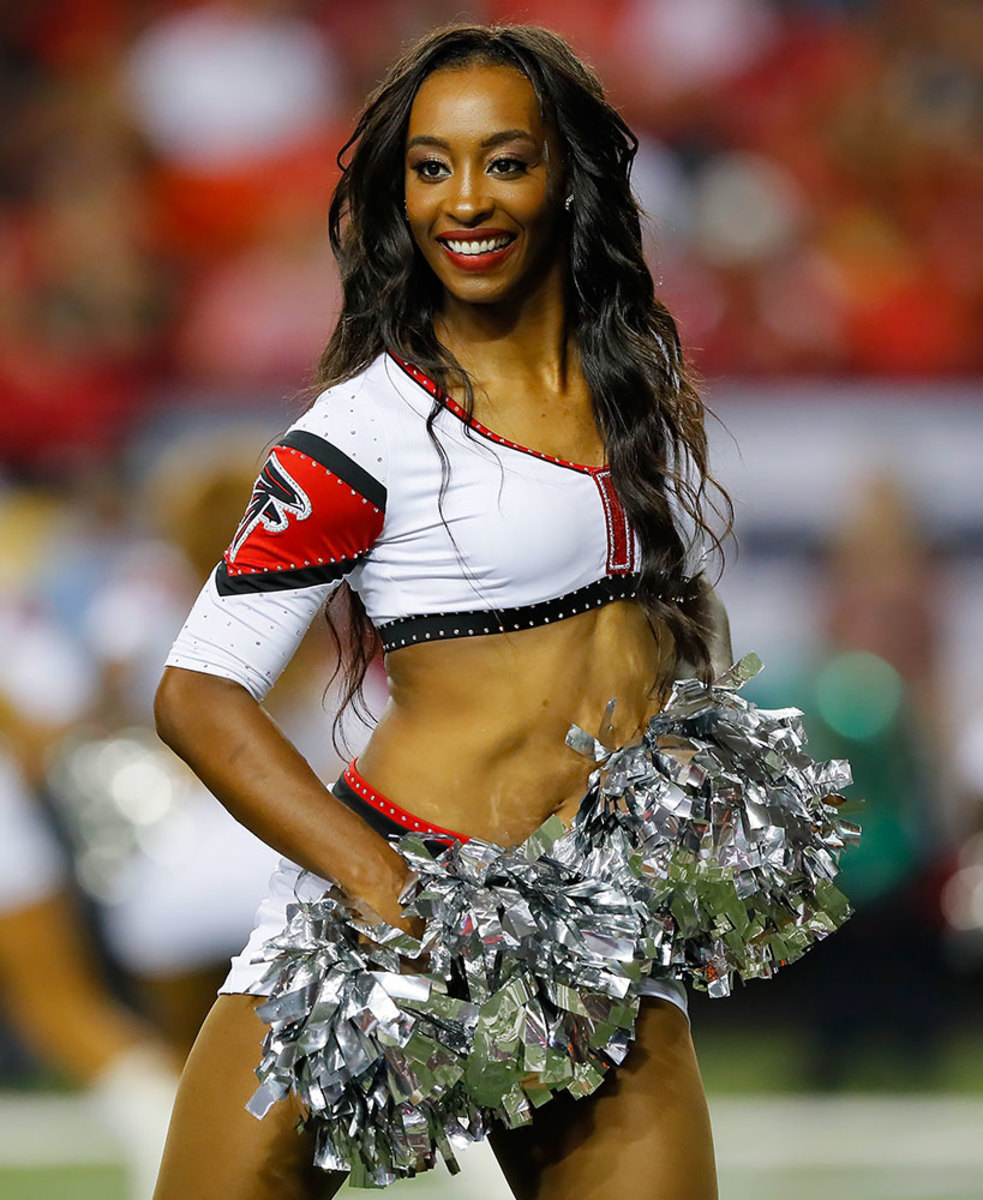 Atlanta-Falcons-cheerleaders-GettyImages-598580292_master.jpg