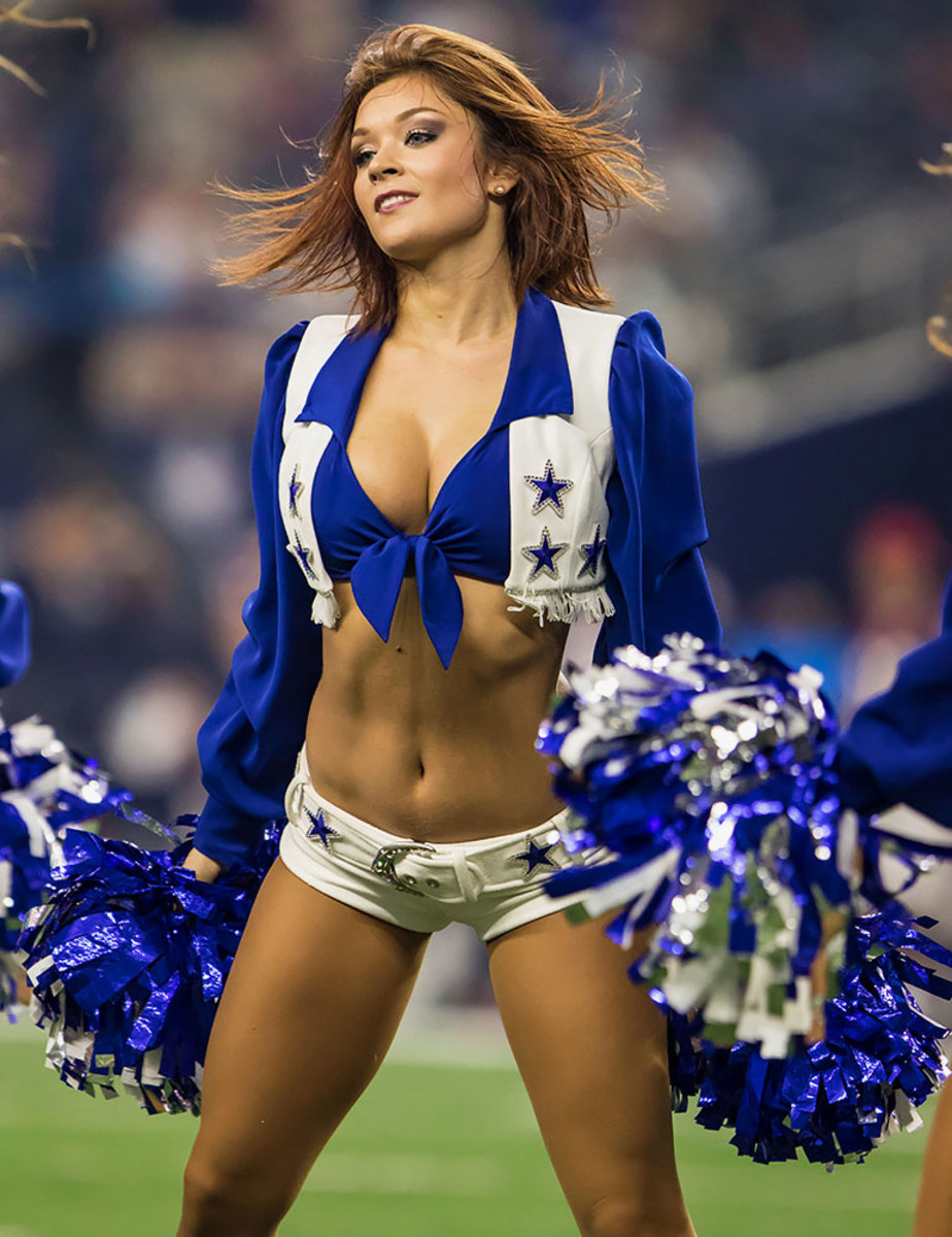 Dallas-Cowboys-cheerleaders-1691609011899_texans_at_cowboys.jpg