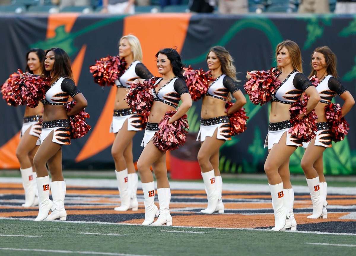 Cincinnati-Bengals-Ben-Gals-cheerleaders-AP_567608040483.jpg