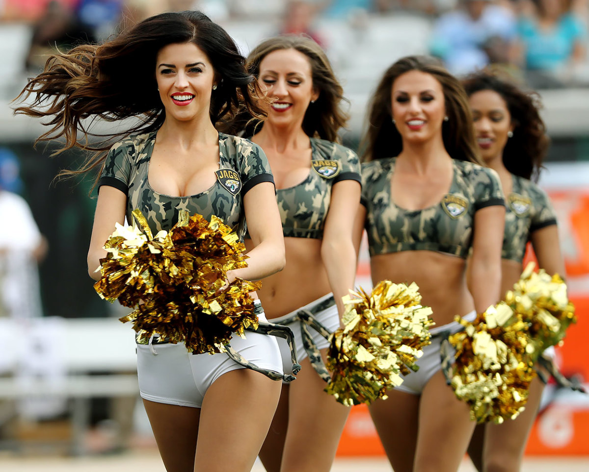 Jacksonville-Jaguars-ROAR-cheerleaders-623036230.jpg