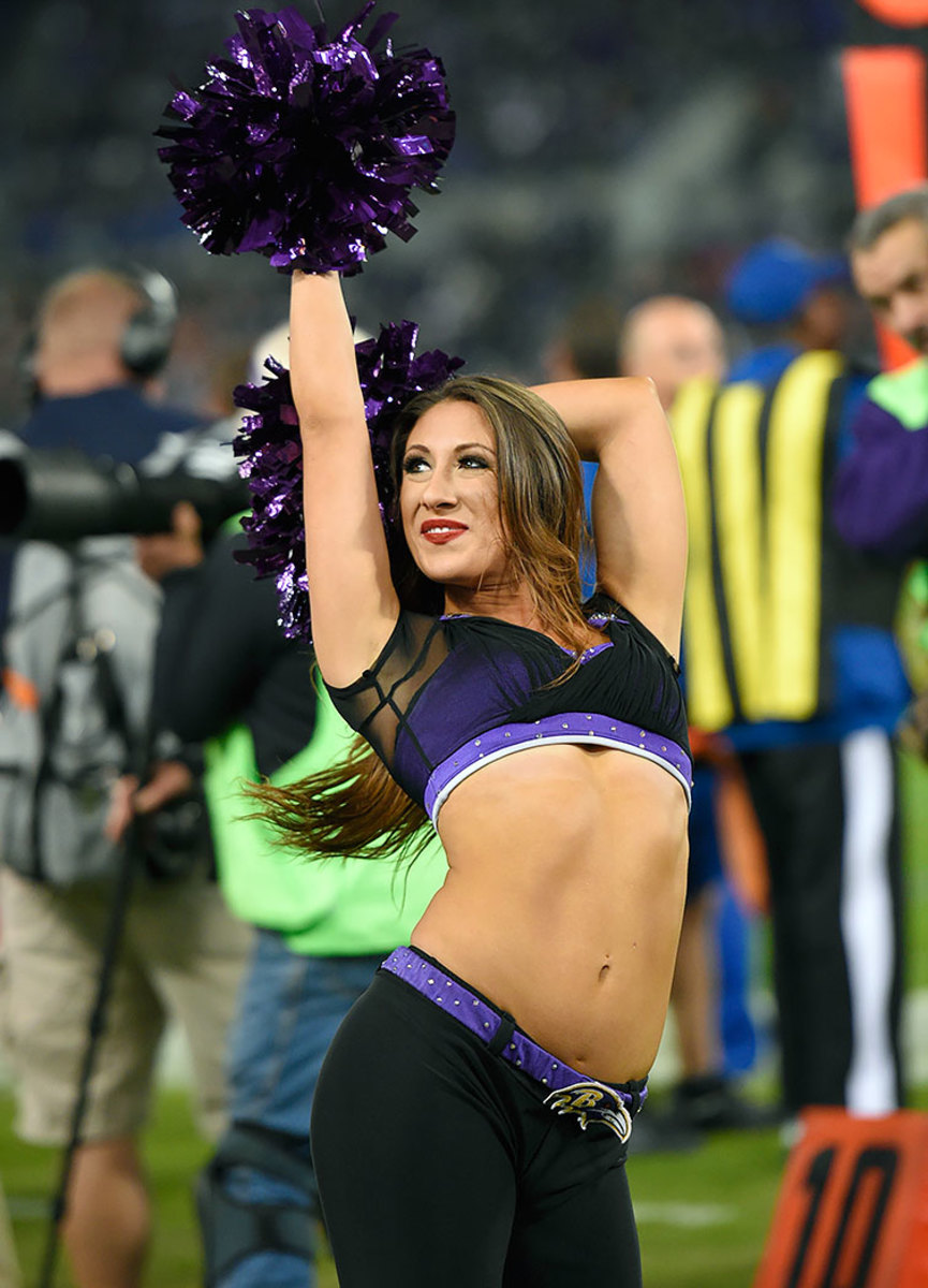 Baltimore-Ravens-cheerleaders-AP_755744822921.jpg