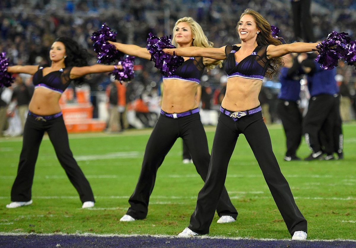 Baltimore-Ravens-cheerleaders-AP_37192440690.jpg