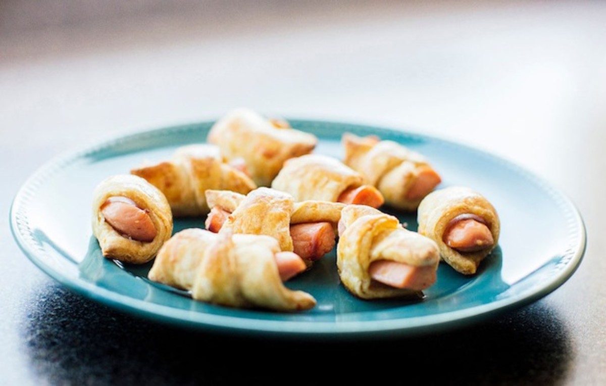 pigs-in-a-blanket-super-bowl-snacks.jpg