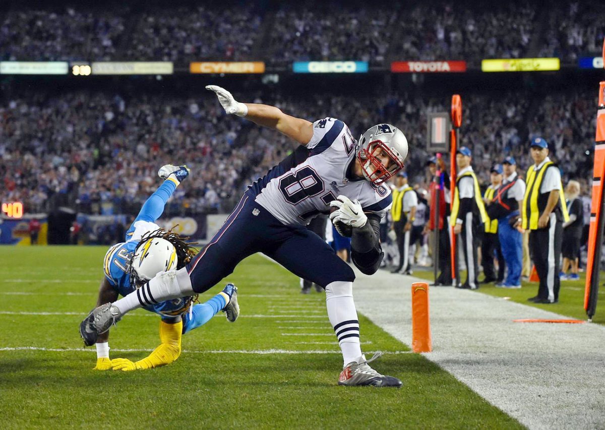 2014-1207-Rob-Gronkowski-X159031_TK1_537.jpg