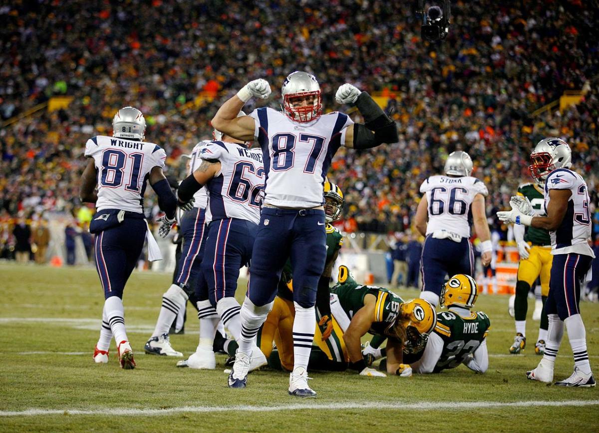 2014-1130-Rob-Gronkowski-X159002_TK1_525.jpg