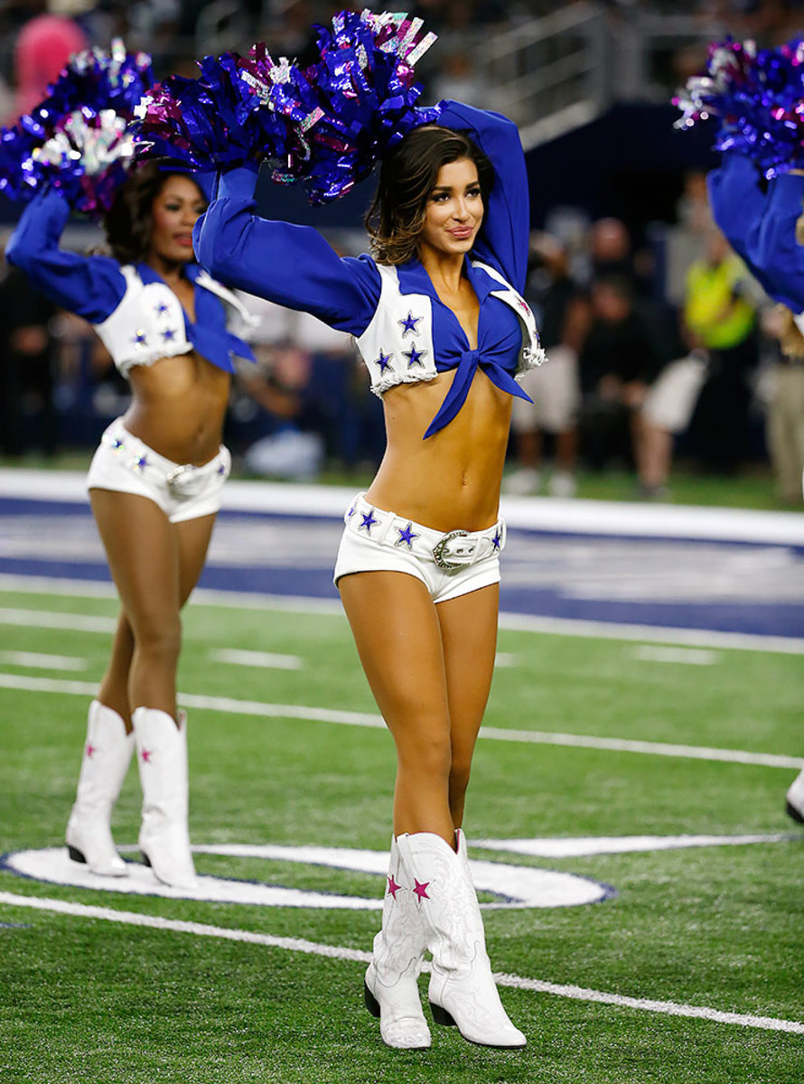 Dallas-Cowboys-cheerleaders-AP_875556733303.jpg