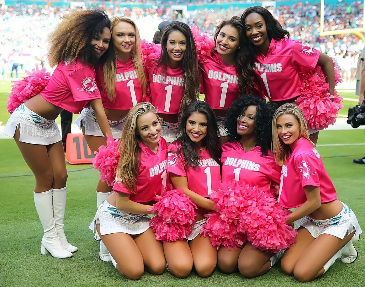 Miami-Dolphins-cheerleaders-Dolphins-Pink_Jersey-ZYP_1822.jpg