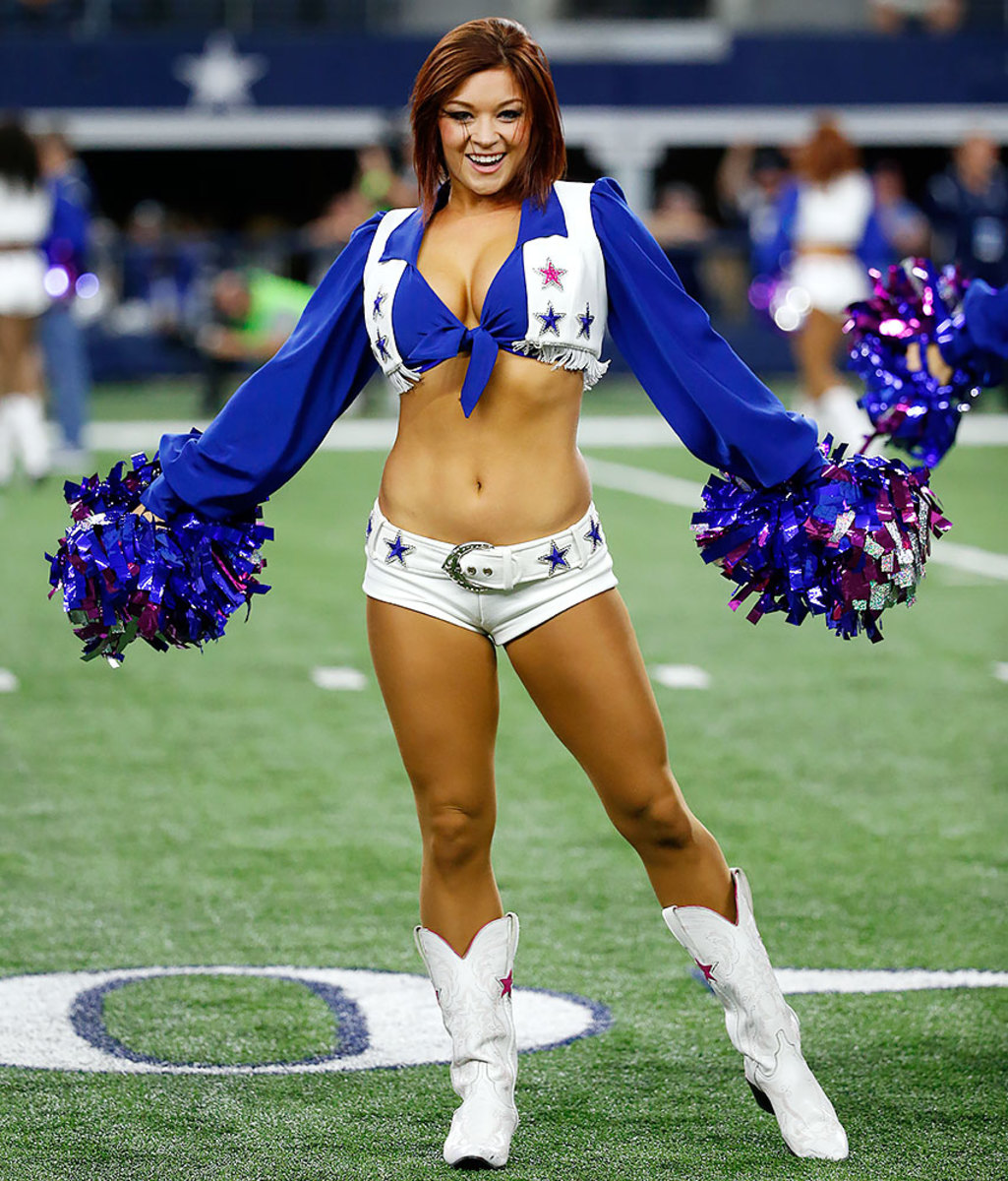 Dallas-Cowboys-cheerleaders-AP_842330103458.jpg