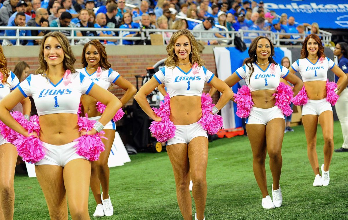 Detroit-Lions-cheerleaders-2581610090046_Eagles_at_Lions.jpg