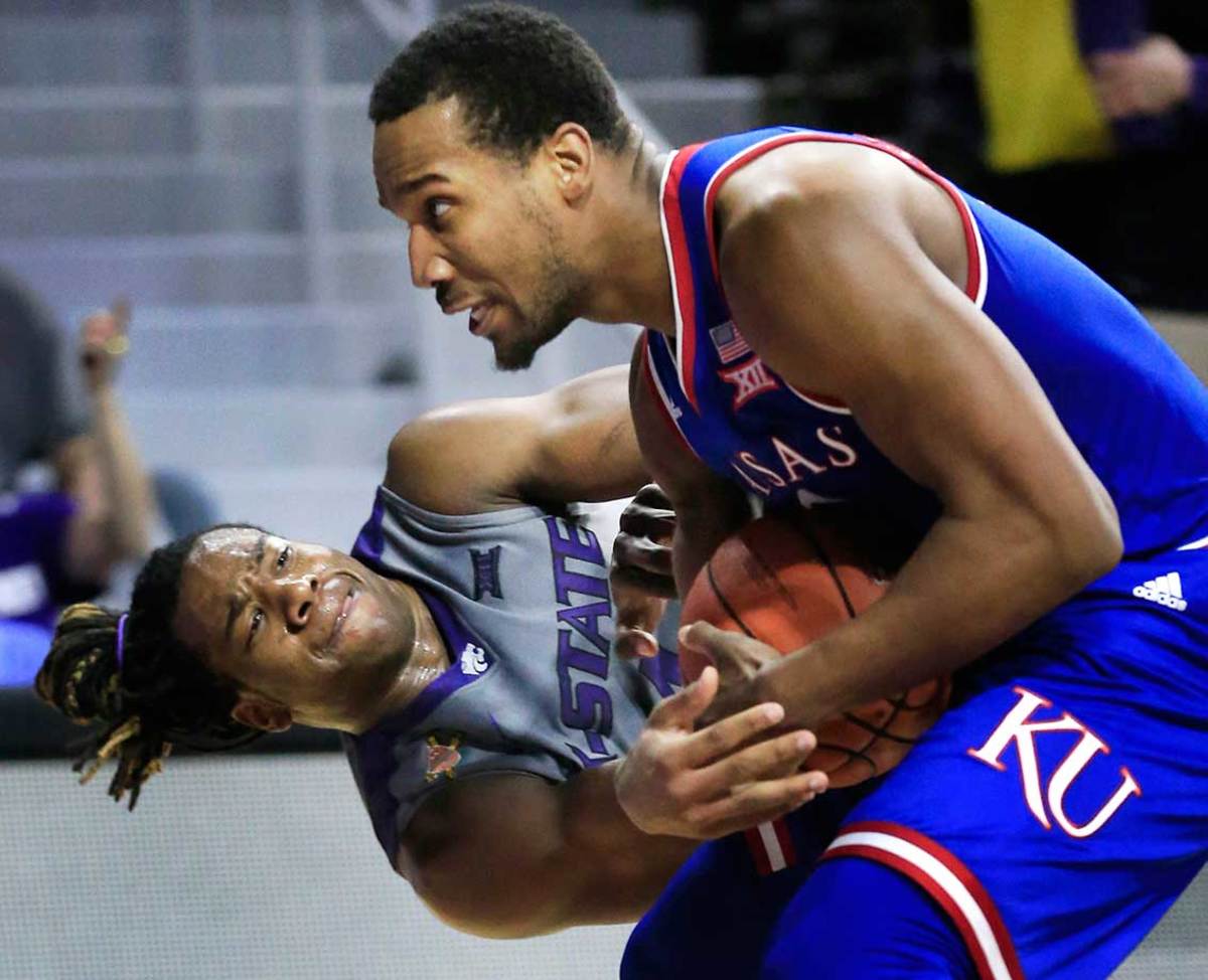 The Night in Sports feb 20_370747586256.jpg